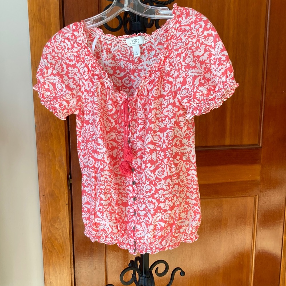 Vintage Loft, salmon colored peasant top.